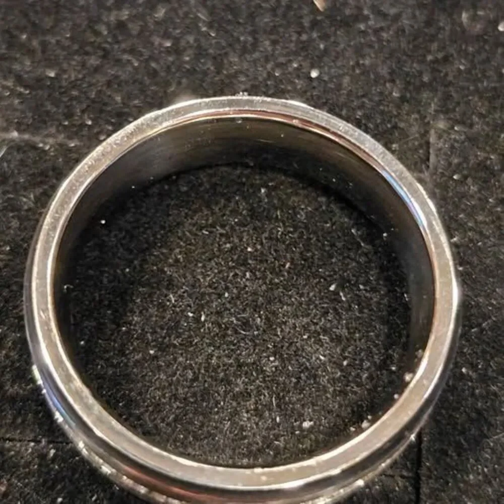 Men's new size 11 Tungsten steel and CZ band.